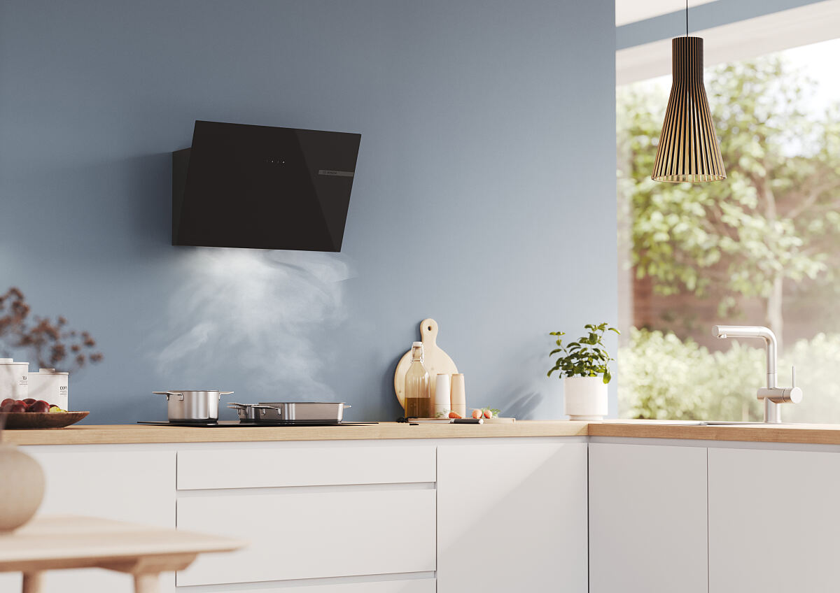 Frische Luft und freie Sicht beim Kochen: Die neuen Schrägessen von Bosch verbinden leistungsstarke Motoren mit einem durchdachten Filtersystem