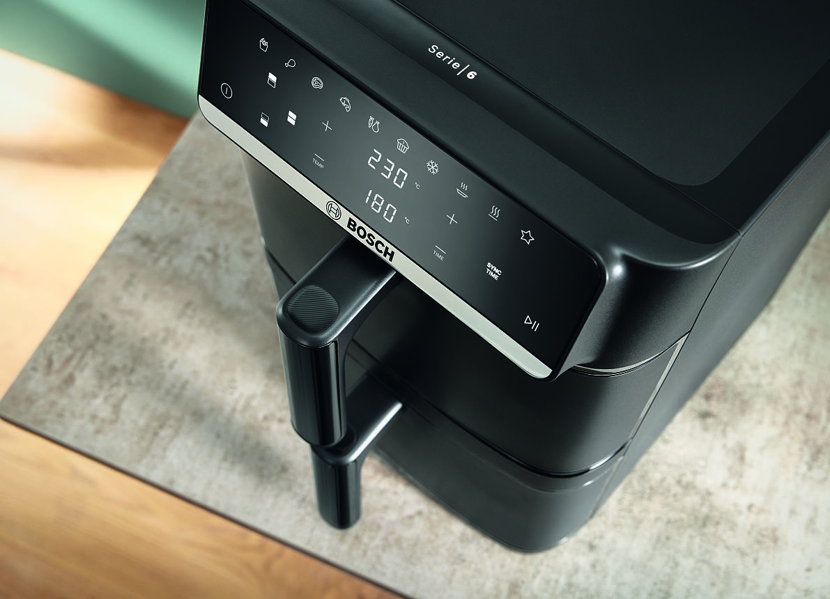 Frittierspaß hoch zwei: Der neue Air Fryer Serie 6 Double Stack bietet mit zwei Schubladen extra viel Platz