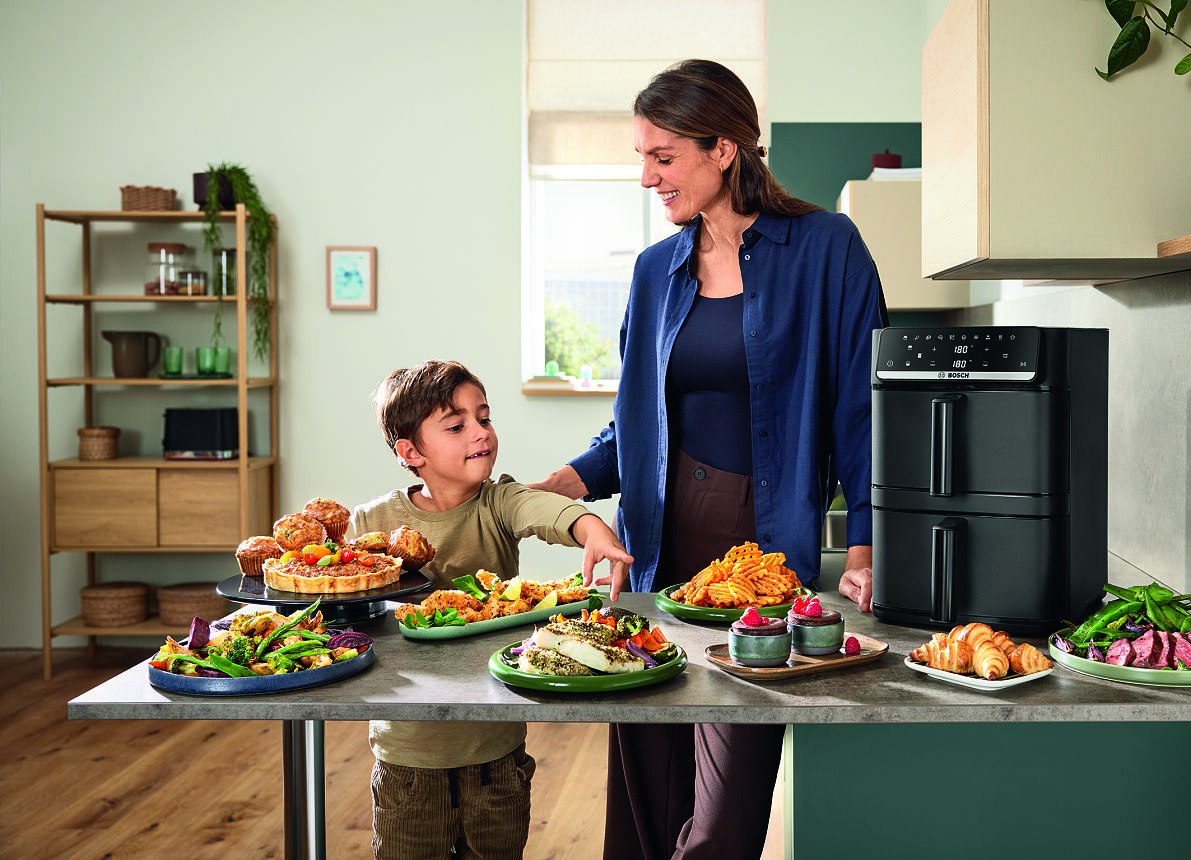 Frittierspaß hoch zwei: Der neue Air Fryer Serie 6 Double Stack bietet mit zwei Schubladen extra viel Platz
