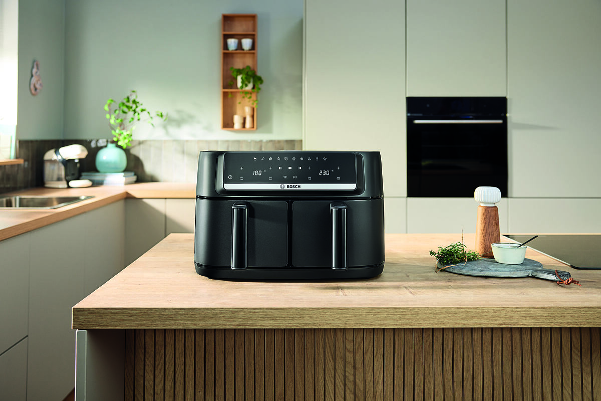 Neue Platzwunder für die große Familienküche: Die Bosch Air Fryer Serie 4 Double Drawer und Double Flex bieten extra viel Platz