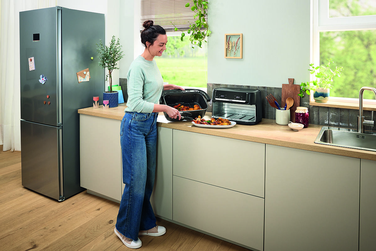 Neue Platzwunder für die große Familienküche: Die Bosch Air Fryer Serie 4 Double Drawer und Double Flex bieten extra viel Platz