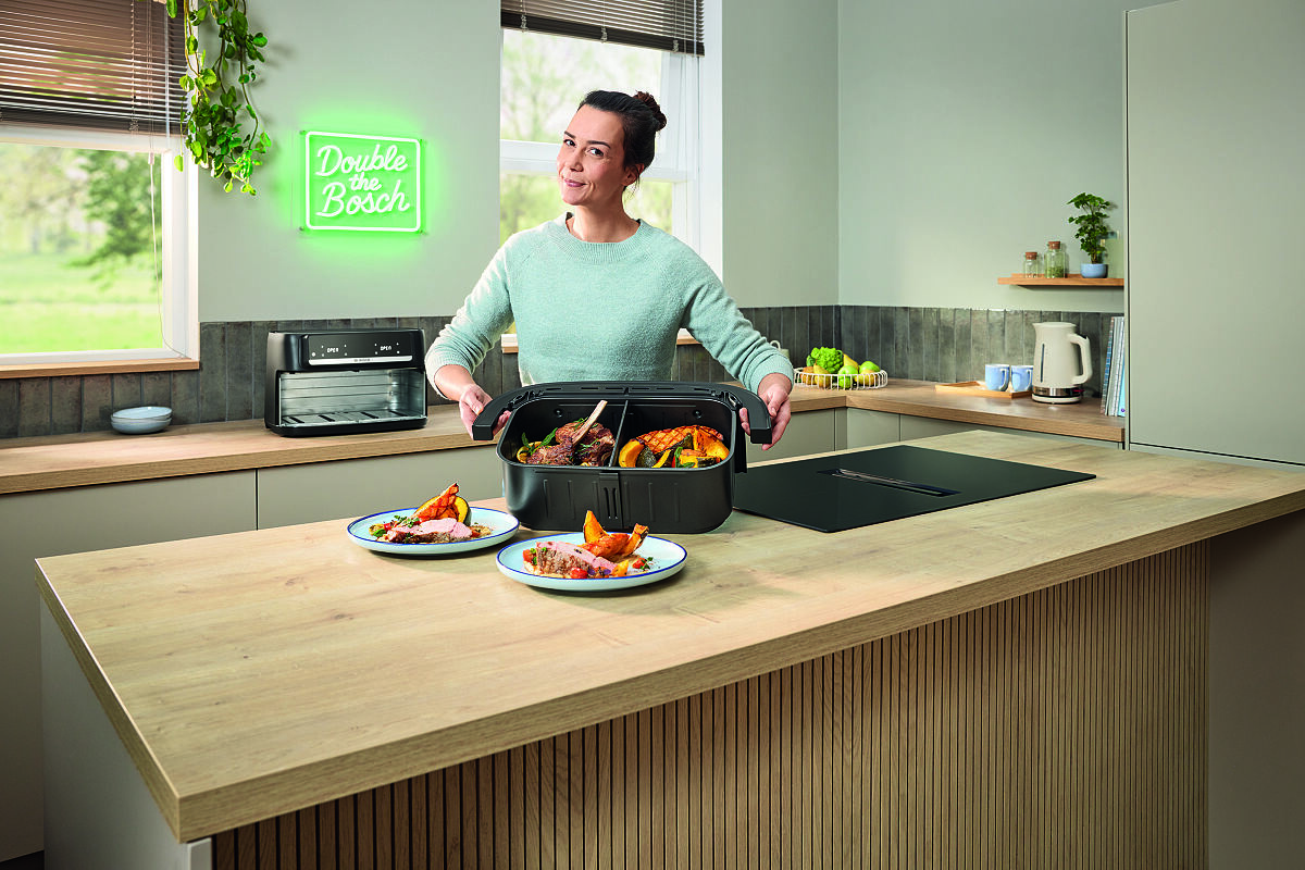 Neue Platzwunder für die große Familienküche: Die Bosch Air Fryer Serie 4 Double Drawer und Double Flex bieten extra viel Platz