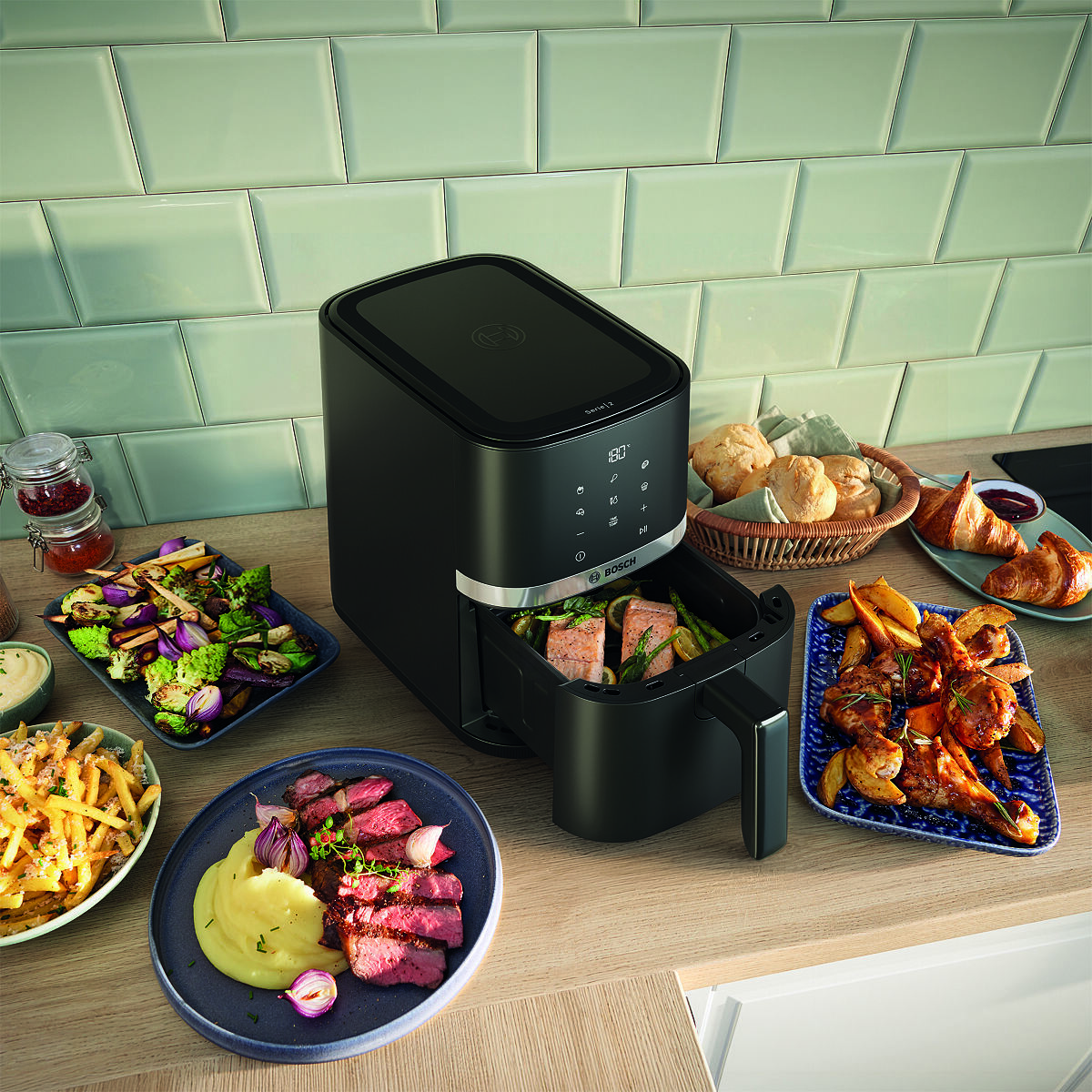 Der Kleine, der Großes kann: Der neue Air Fryer Serie 2 von Bosch bringt Frittierspaß auch in kleine Küchen