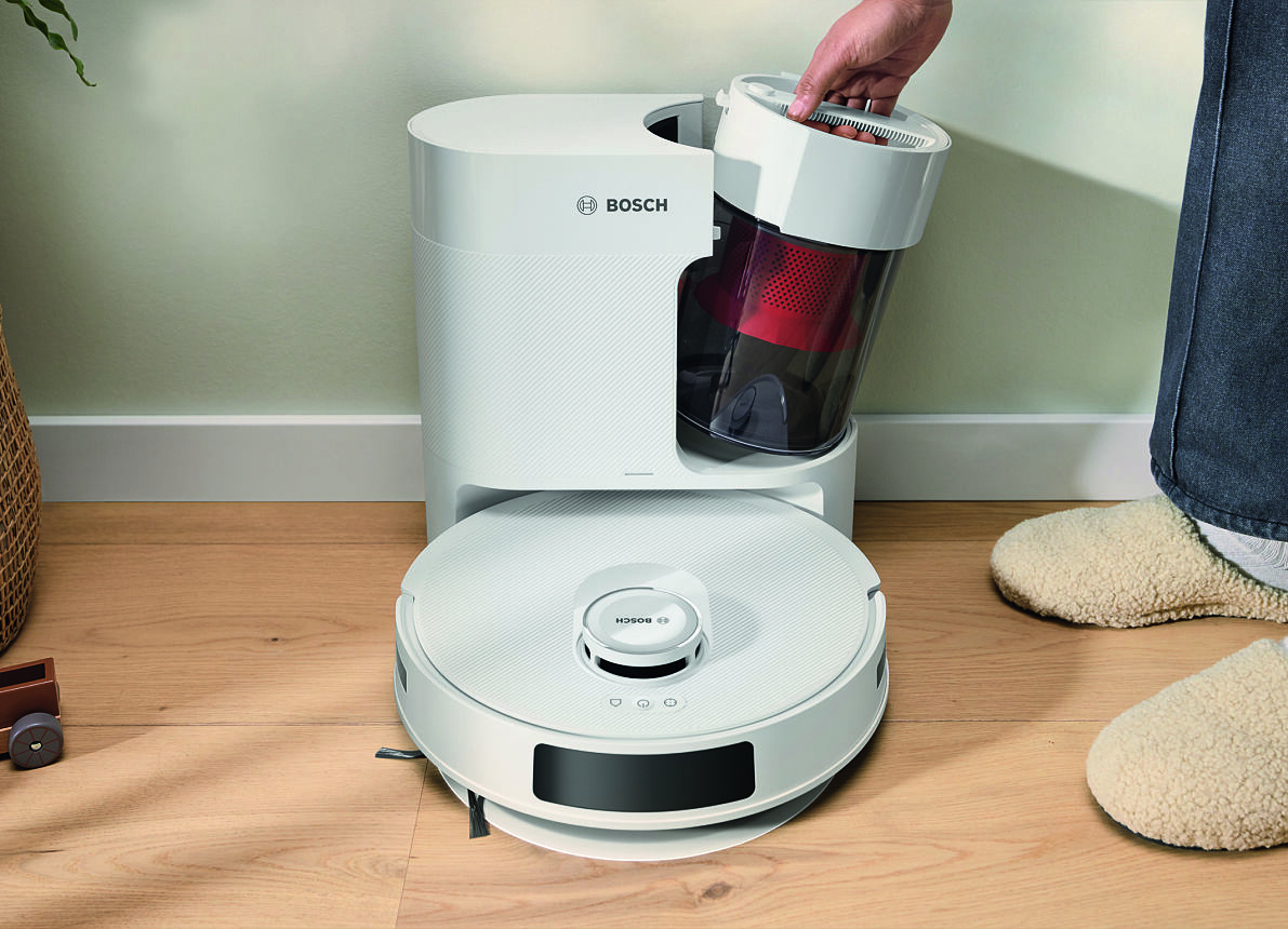Spotless einschalten, Zeit zum Abschalten. Die neuen Spotless Saug- und Wischroboter von Bosch übernehmen selbstständig den Hausputz